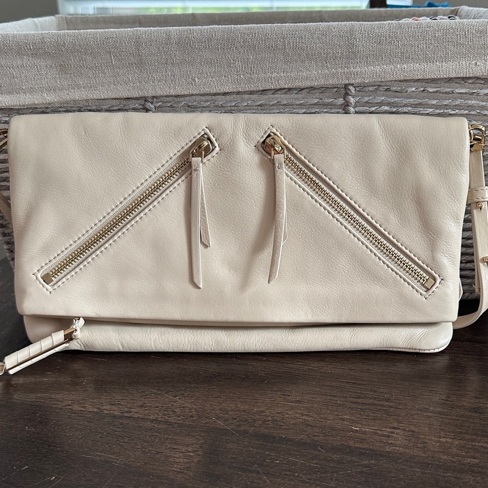 Stella & Dot Cream Leather Wristlet